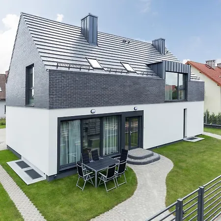 Lux Holiday House Posejdon With Parking By Renters Prestige Kolczewo Exterior photo